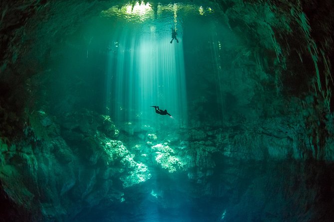 2 cenote divings (including one deep diving) for advanced divers in Tulum - The Pit first, then the very different Dos Ojos