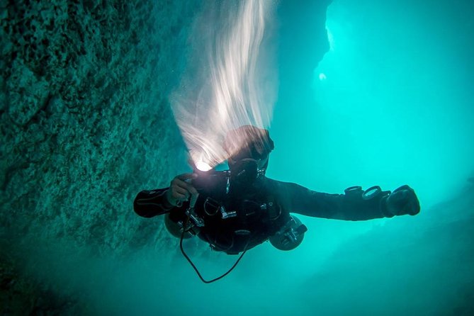 2 cenote divings (including one deep diving) for advanced divers in Tulum - What makes The Pit worth the first descent