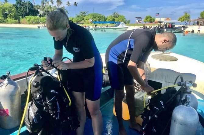 3 Semporna Islands Tour with Snorkel or Diving Experience - Pandanan Bay: a quieter final stop