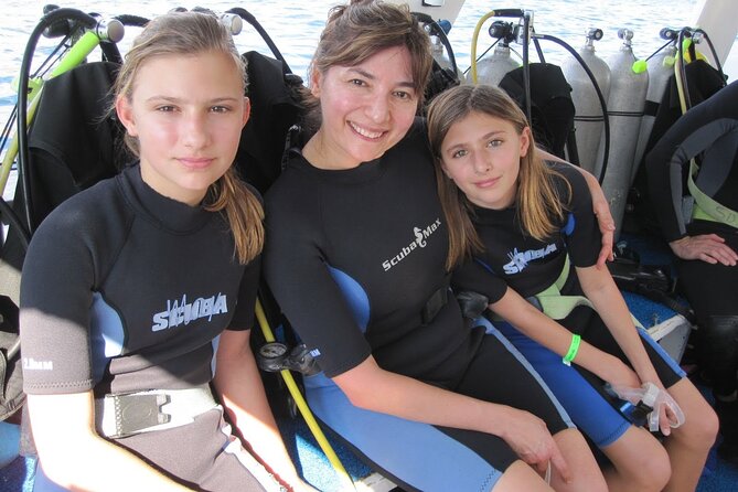Acapulco Beginners Scuba Diving - The abandoned resort hotel adds local character