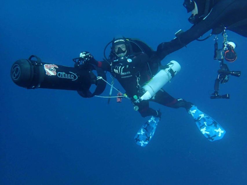 Aci Castello: Underwater Scooter Diving Tour - Getting ready for the scooter and scuba equipment