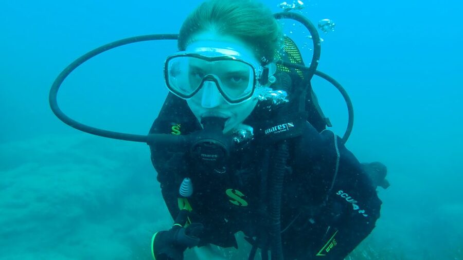 Alanya: 2 Guided Scuba Dives with Lunch and Hotel Transfers - The first underwater session at 5 meters