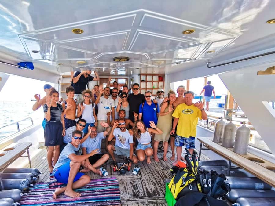 Aqaba: 2 Guided Dives Boat Trip with Gear and Buffet Lunch - Why Aqaba works so well for scuba