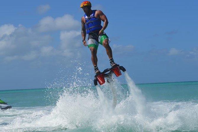 Aruba Flyboarding & Jetovator Experience: Fly Like a Bird & Dive Like a Dolphin - Meeting Jhon, Olga, and the Delphi Watersports team