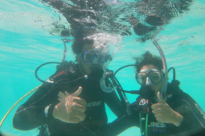 Aruba PADI Scuba Diving Program Non Certified Divers - Shallow-water practice before the reef