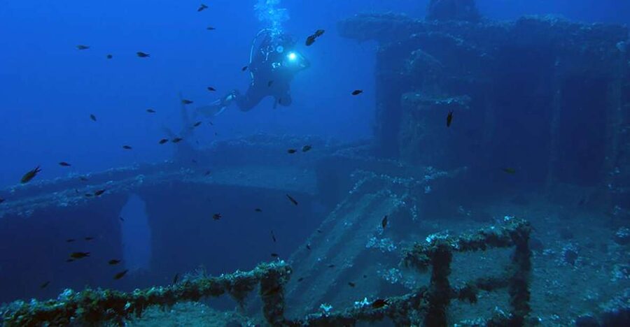 Athens: Adventure Dives in Nea Makri for Certified Divers - What the underwater sessions are like