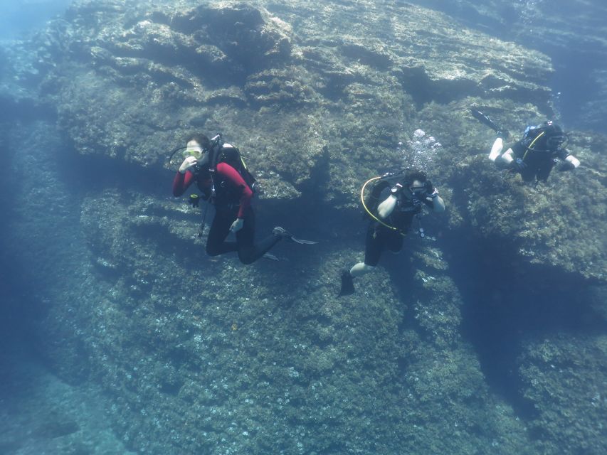 Athens: Private Discover Scuba Diving for Beginners - Getting into the water with full equipment