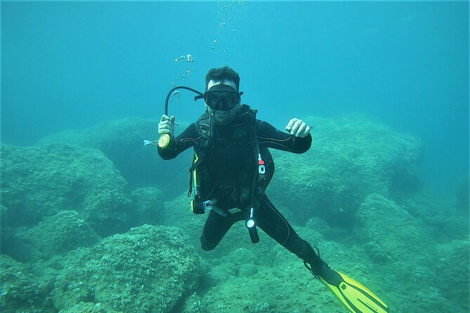 "Baptism of the Sea: Diving on the Island of Elba" - The single-session limitation matters