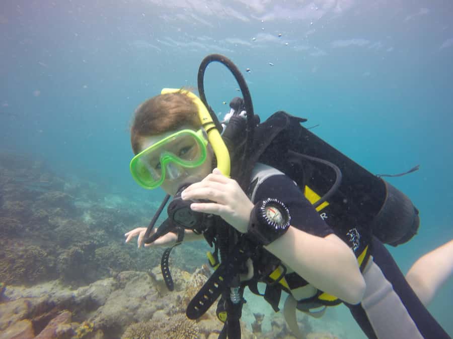 Blue Bay: LEARN TO DIVE TODAY with CORAL DIVING Team - What happens during the two-hour session