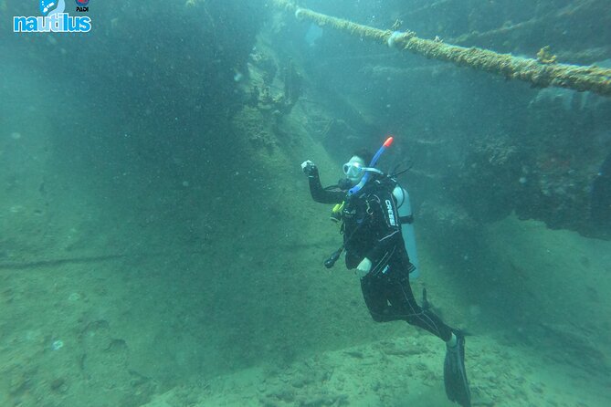 Boat Dive Shipwreck/ Airplanes/ Reef /2 tanks - Why the Three-Person Limit Matters