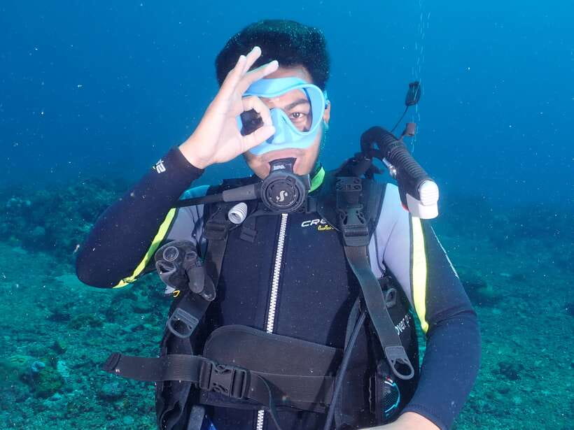 Boracay: Introduction to Scuba Diving Experience - Meeting at Station 1, then getting ready