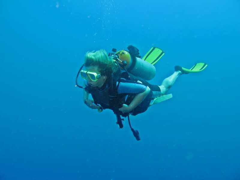 Cabo San Lucas: Beginners Diving Experience w/ Water & Snack - The boat ride lasts only 5 to 10 minutes