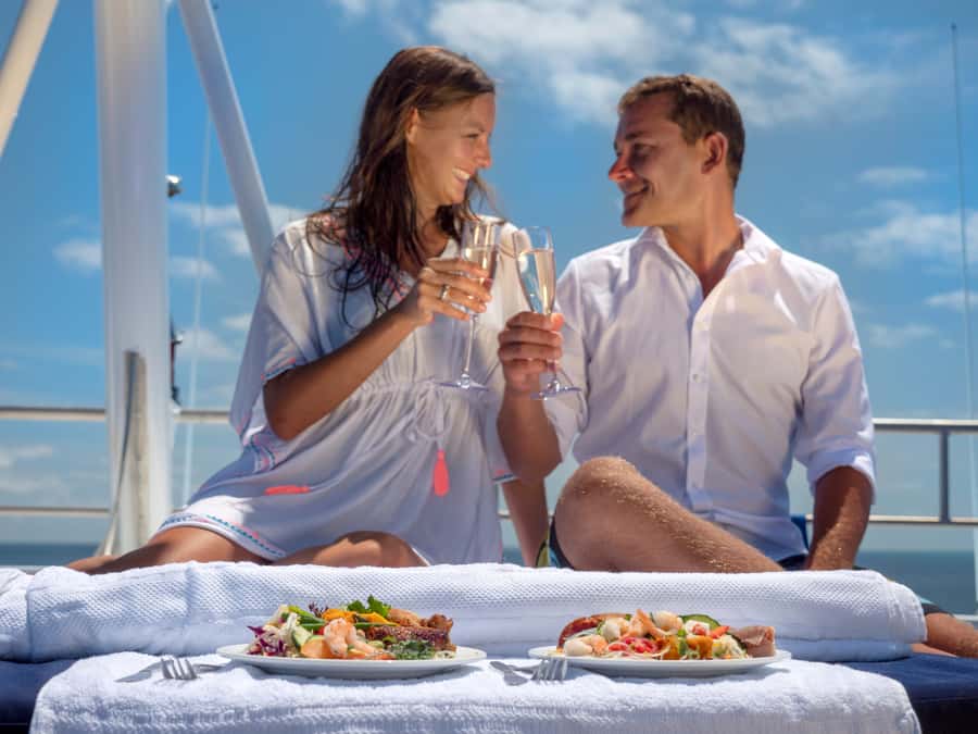 Cairns: Snorkelling and Diving Reef Day Trip - Why two reef locations make the day better
