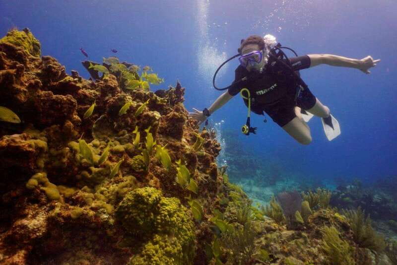 Cancun: MUSA Diving for certified divers morning dive trip - The 30-foot limit and who will feel comfortable