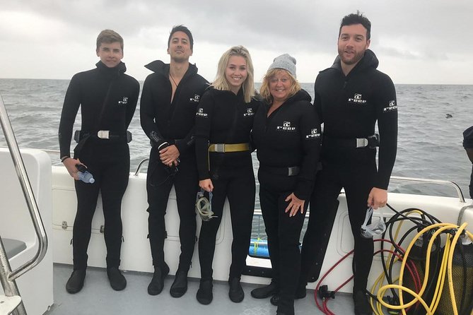 CapeTown: Shark Cage Diving Experience with Scuba - The scuba-equipped cage session