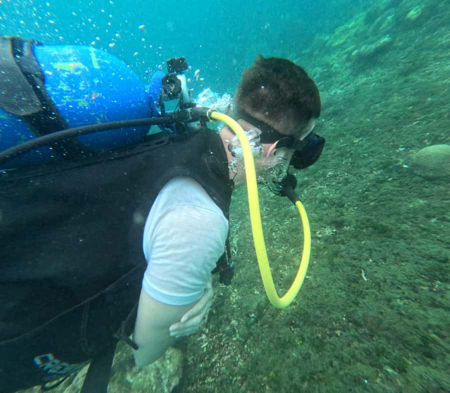 Cartagena: Basic Diving for beginners in Rosario Islands - Walking onto Playa Blanca