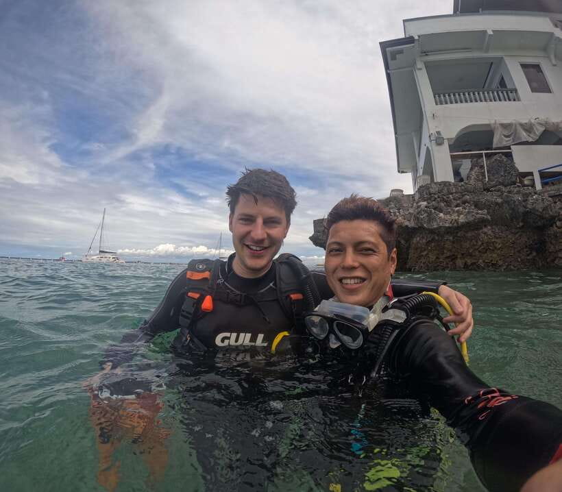 Cebu: Beach Scuba Diving Experience - Photos, showers, and the practical finish