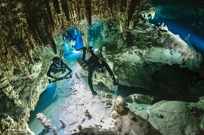 Cenote diving Dream Gate - Dream Gate Downstream: a second view of the same world