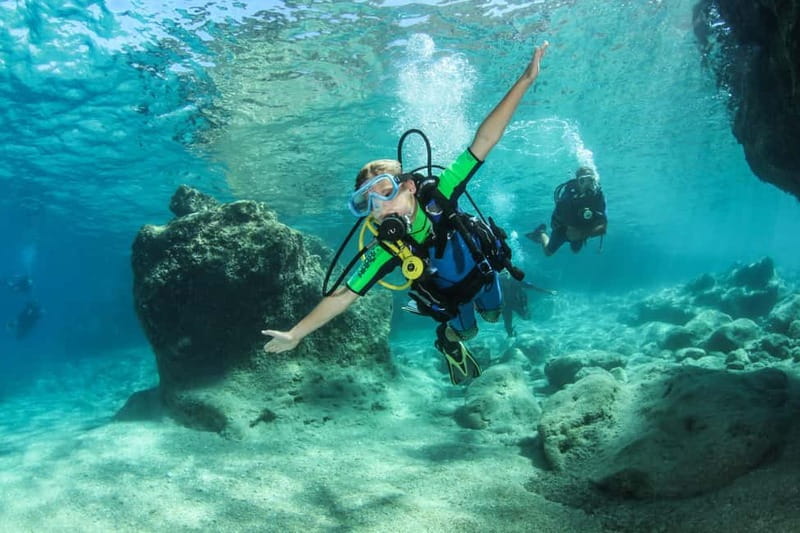 Chania: Scuba Diving and Snorkeling for Beginners by Boat - Pickup, preparation, and the short ride to the water