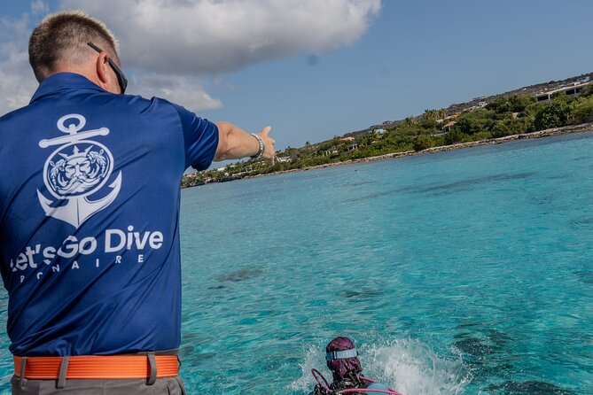 Concierge Two Tank Boat Dive in Bonaire (4 Divers) - A charcuterie-style lunch after the water