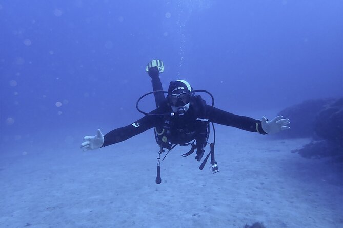 Discover Scuba Diving . First Experience underwater - Starting at the Los Cristianos Dive Center