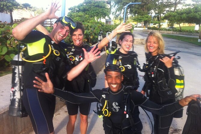 Discover Scuba Diving in San Juan - How the small-group format affects the experience