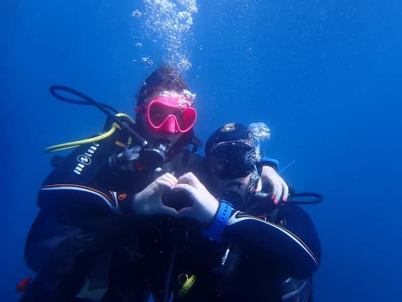 Discover Scuba Diving, scuba diving for begginers!! - A Family Activity With an Age Question