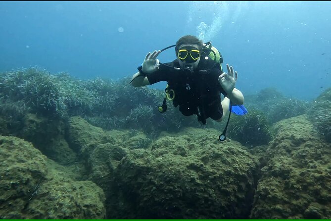Discover SCUBA Diving with Pissouri Bay Divers - Learning the equipment before entering the sea