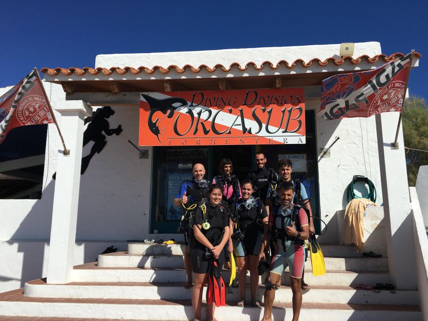 DISCOVER THE UNDERWATER WORLD, Scuba Diving Experience - The role of the instructor