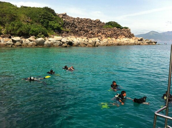 Discovery Scuba Diving on Hon Mun Island in Nha Trang - What You Actually Learn Before Entering the Water