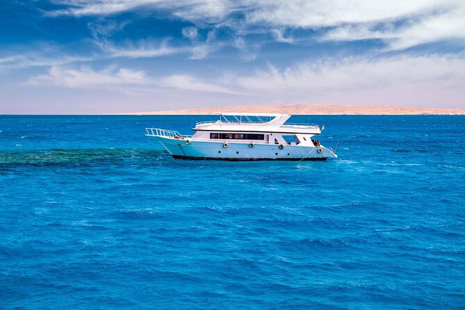 Diving for Beginner Two Dives Boat Trip with transfer in Hurghada - Key points at a glance