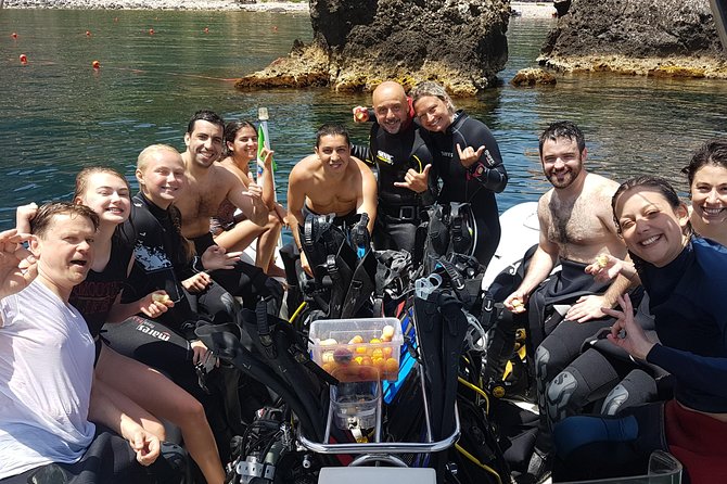Diving for patented divers - Who will enjoy this outing most?