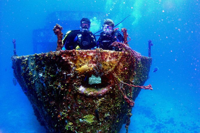 Diving in Cancun for Certified Divers | 2 Dives | All Inclusive - Why the guide matters more than the sales pitch
