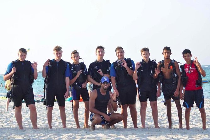 Diving initiation (Initiation) - Entering the sea from the beach