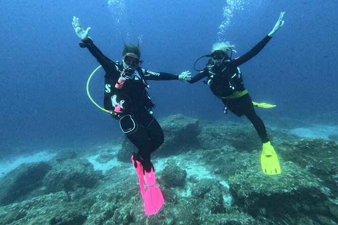 DSD | Discover scuba Diving Experience in Paros - Reaching 4 to 5 meters at a steady pace