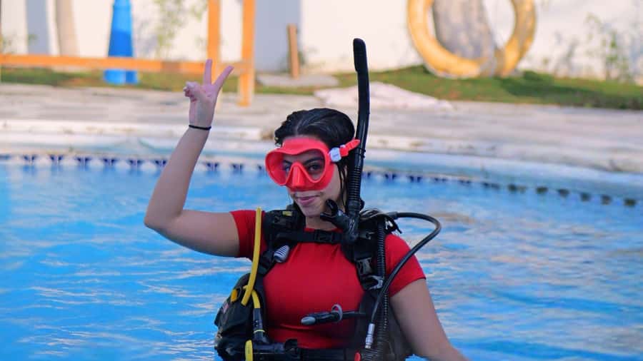 Dubai: Speedboat Scuba Diving on UAE’s Largest Diving Boat - The boat, food, and practical extras