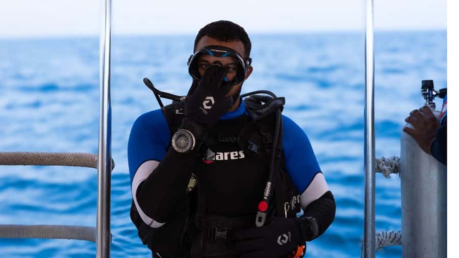 Dubai: Speedboat Scuba Diving on UAE’s Largest Diving Boat - Who should book this experience