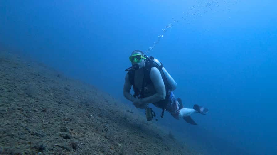 Dubai: VIP Private Scuba Dive with Free Hotel Transfer - Photos, refreshments, and practical comfort