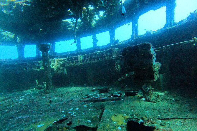 Ex- HMAS Swan Wreck Double Boat Dive - What unguided means for your comfort and safety