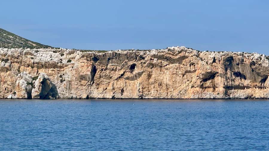 Experience the thrill of diving in Morocco Fun Dives - The boat ride along Morocco’s northern coast