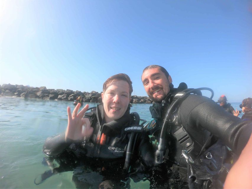First Experience underwater. Try Scuba Diving - Walking to Playa Las Vistas