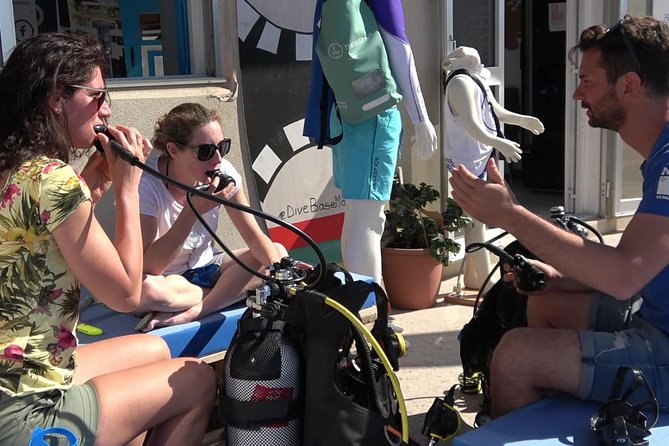 First scuba diving experience with instructor - Malta - Health rules and the flight restriction