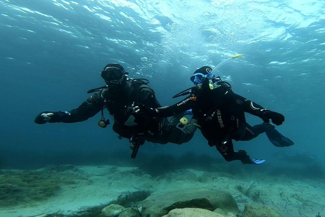 First scuba diving experience with instructor - Malta - Learning to breathe and move underwater