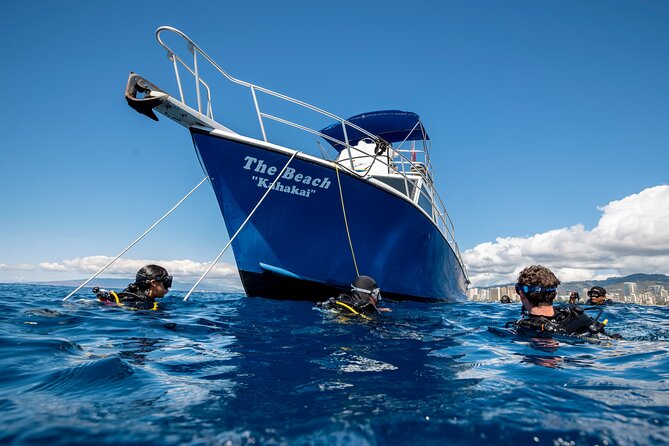 First Time Introductory Scuba Dive - Learning the basics before entering the water