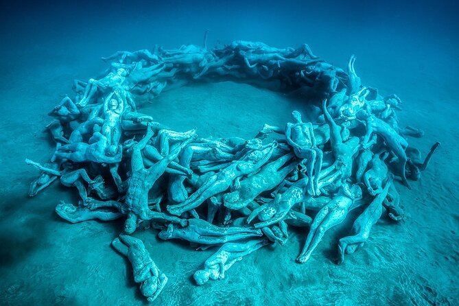 Freediving at Museum Atlantico - Preparing for the 15-minute boat ride