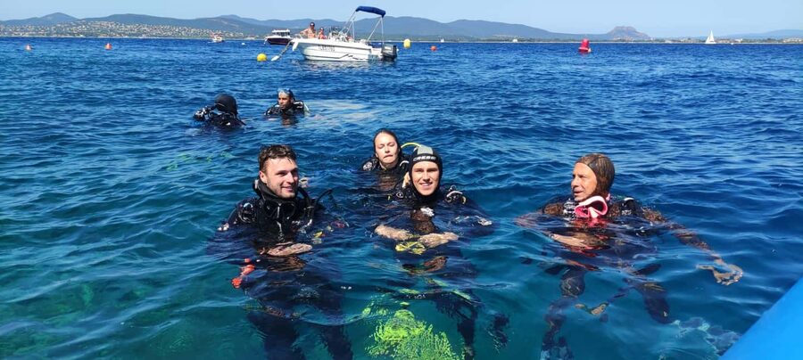 Fréjus: Diving Experience in Port-Fréjus with an Instructor - Waiting Time and Group Pace