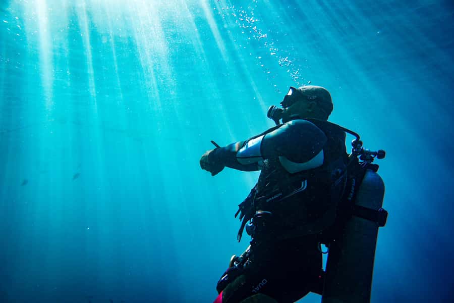 From Jeddah: Boat Trip and Diving for Certified Divers - Reaching the Red Sea from Al-Haddad Scuba