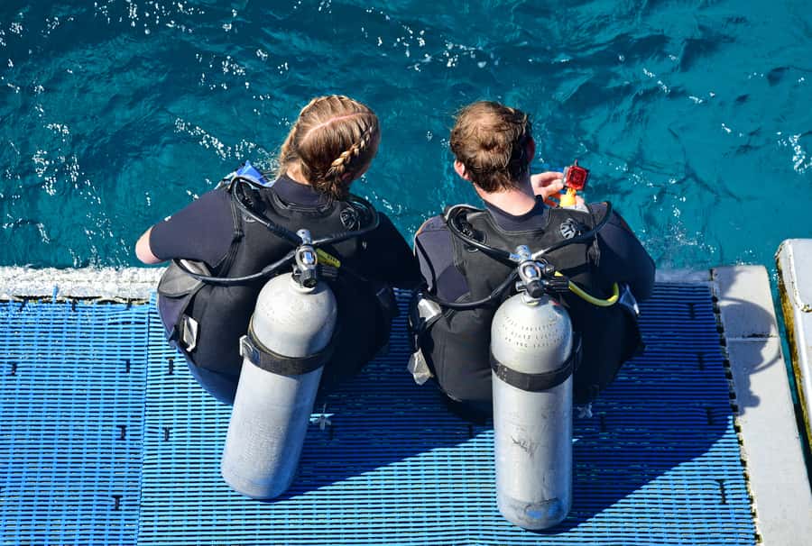 From Pattaya: Snorkeling or Beginner Scuba Diving Tour - Choosing your Pattaya sea experience