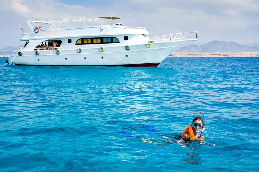 From Sharm: Ras Muhammed & White Island By Boat & intro Dive - The second stop and changing sea conditions