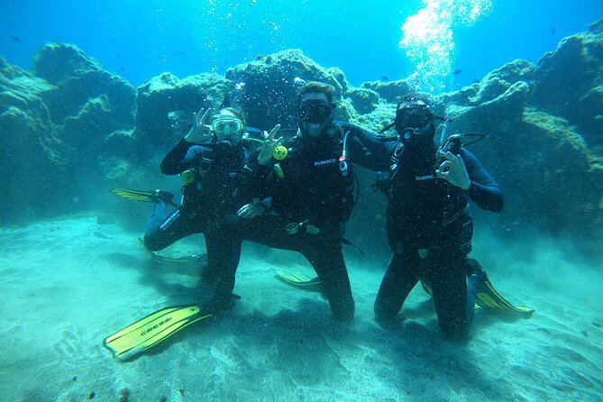 Fun Dive With Scuba Point in Los Cristianos - Equipment setup and the shore briefing